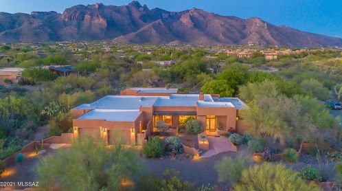 6561 Avenida De Posada, Tucson AZ  85718-2057 exterior