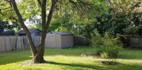 2011 Abbey Cir, Austin TX 78727-4401 exterior