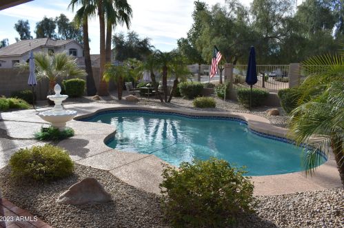 1353 Swan Ct, Chandler AZ  85286-8348 exterior