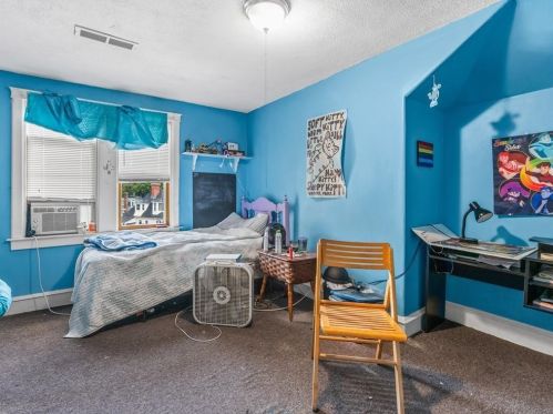 88 Prospect St, Woonsocket RI 02895-1910 exterior