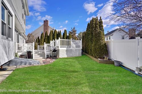 4 Cardinal Ct, Old Bridge NJ 08857-2793 exterior