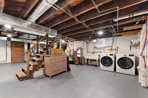 6338 Bryant St, Pittsburgh PA  15206-1703 exterior