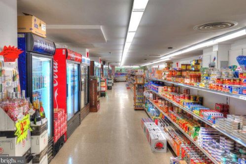 4201 Cathedral Ave, Washington DC  20016-4901 exterior