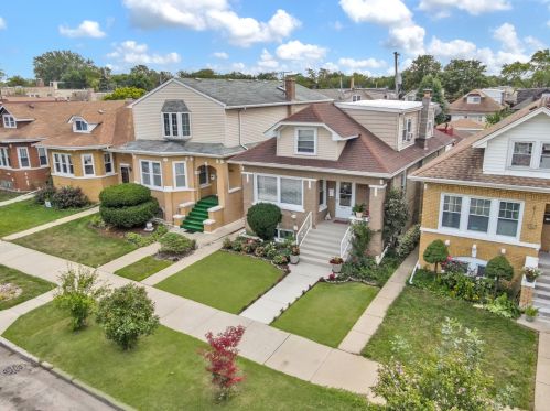 5527 Eddy St, Chicago IL 60641-3248 exterior