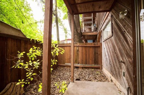 1405 Clearfield Dr, Austin TX  78758-7316 exterior