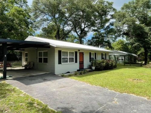 6 13th St, Defuniak Springs FL  32435-2414 exterior