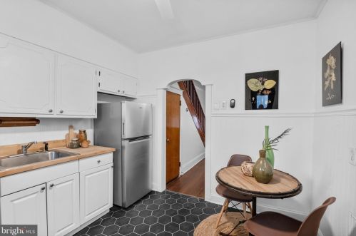 1821 Carlisle St, Philadelphia PA 19145-2307 exterior