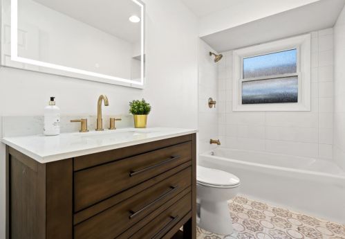 1315 89 St, Chicago IL 60617-3815 exterior