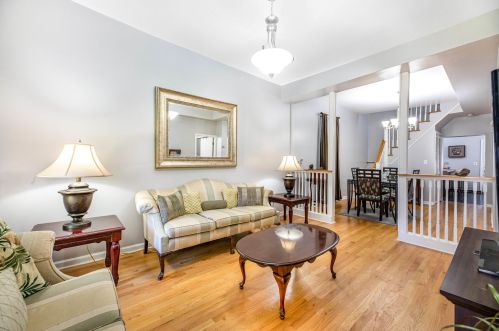 1406 Artesian Ave, Chicago IL  60622-1703 exterior