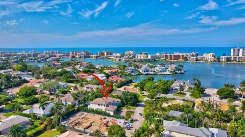 606 Binnacle Dr, Naples FL 34103-2725 exterior