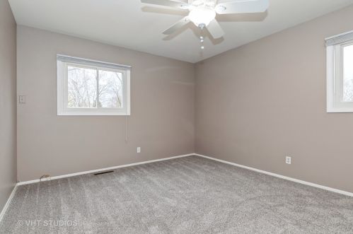 11 Dole Ave, Bull Valley IL 60014-5808 exterior