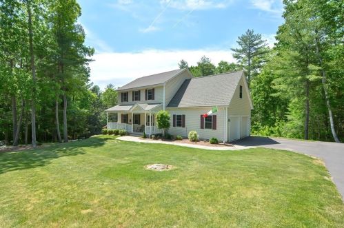 4 Coldbrook Dr, Ware, MA 01082-9543