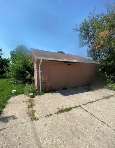 4420 69th St, Milwaukee, WI 53218-5401