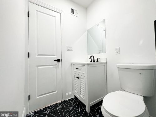 5217 New Hampshire Ave, Washington DC 20011-7920 exterior