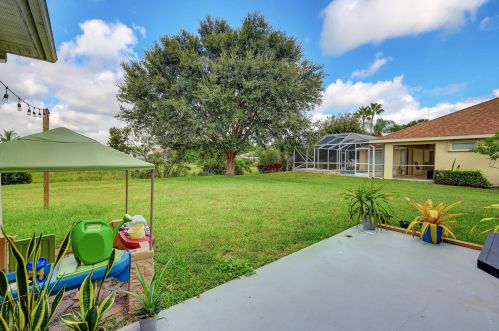 5406 Emblem St, Fort Pierce FL 34983-1448 exterior