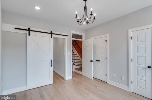 735 24th St, Philadelphia PA  19130-2539 exterior