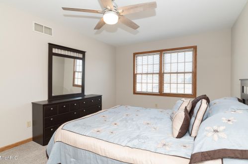 10400 Roger St, Kalamazoo MI 49002-7185 exterior