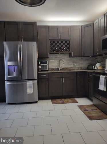 531 Benner St, Philadelphia PA 19149-3214 exterior