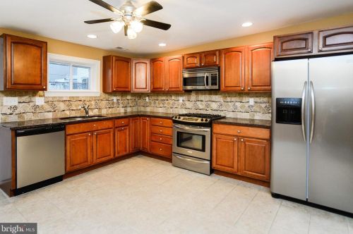 332 Belgrade St, Philadelphia PA 19125-4427 exterior