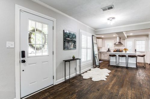 4606 Amherst Ave, Dallas TX  75209-3126 exterior