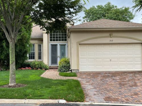 212 Montecito Cres, Huntington Station, NY 11747-5230