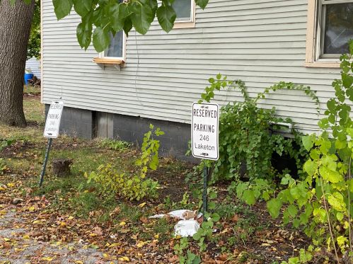 246 Laketon Ave, Meskegon MI  49441-2665 exterior