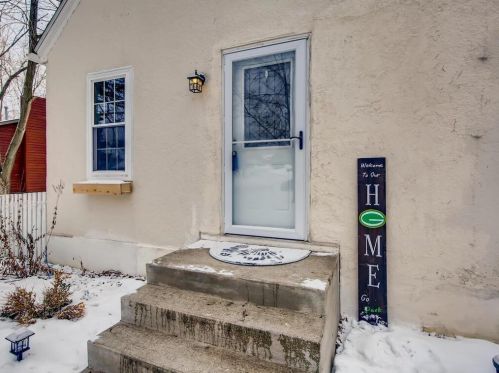 1210 Beam Ave, Saint Paul MN 55109-1054 exterior