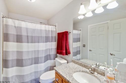 14 Ajax Ct, Hackettstown NJ  07840-2842 exterior