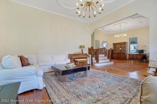 489 Cedar Ave, West Long Branch NJ  07764-1805 exterior