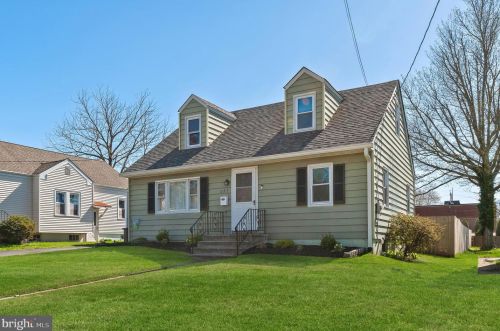 725 Mayflower Ave, Trenton, NJ 08648-4401