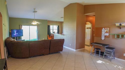 279 Moselle Ave, Fort Pierce, FL 34984-5027