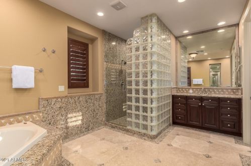 25401 45th Dr, Phoenix AZ  85083-2243 exterior