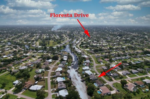 727 Calmoso Dr, Fort Pierce FL 34983-2208 exterior