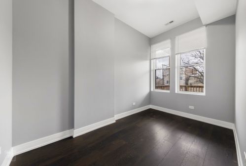 1307 Kedzie Ave, Chicago IL 60652-2602 exterior