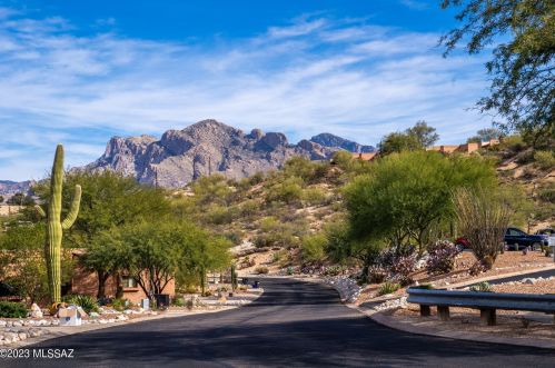 1972 Misty Hollow Ln, Tucson AZ  85704-0953 exterior