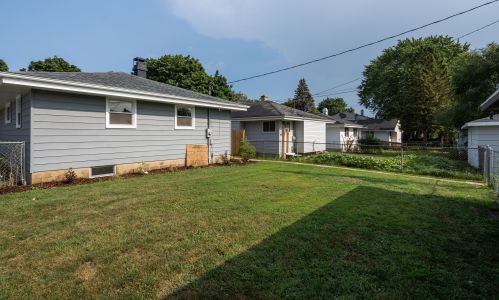 5741 96th St, Milwaukee WI  53225-2614 exterior