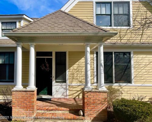 12 Adams Way, Red Bank, NJ 07702