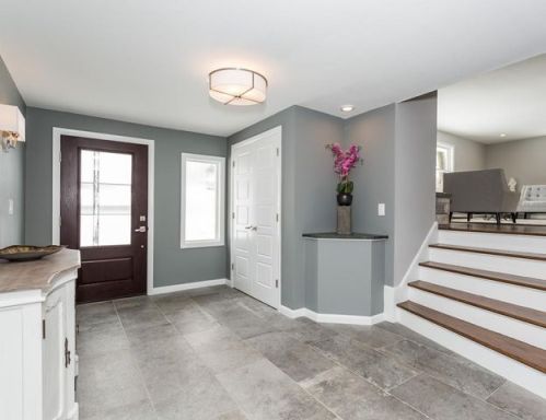 120 Shady Side Dr, Springfield, MA 01106-2148