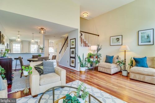 7041 Chesley Search Way, Alexandria VA 22315-4754 exterior