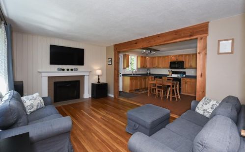 183 Main St, Plaistow NH 03865-3034 exterior