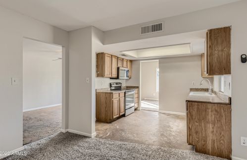 15028 40 Pl, Phoenix AZ 85050-8972 exterior