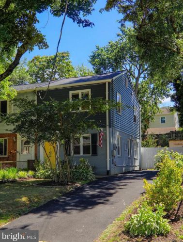 2331 Glendale Ter, Alexandria VA 22303-1907 exterior