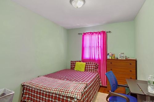 3617 Eastchester Rd, Bronx NY 10466-5882 exterior