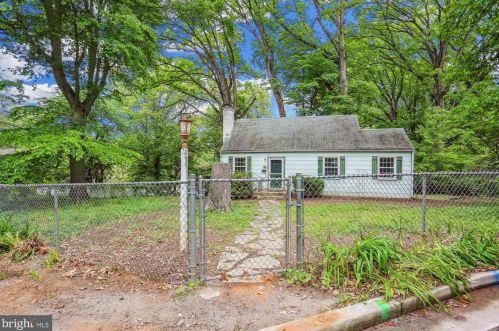 918 Heron Ct, Silver Spring, MD 20901-3702