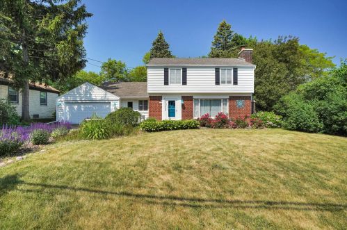 5021 35th St, Milwaukee, WI 53221-3114