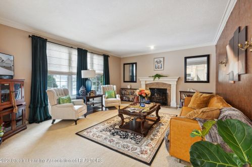 11680 Rachel Ln, Dewitt, MI 48820-7777