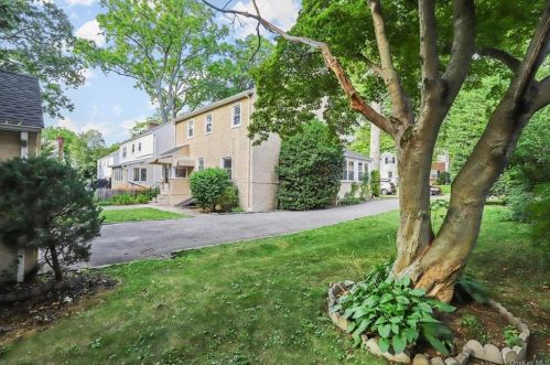 72 Douglas Pl, Mount Vernon NY 10552-1103 exterior