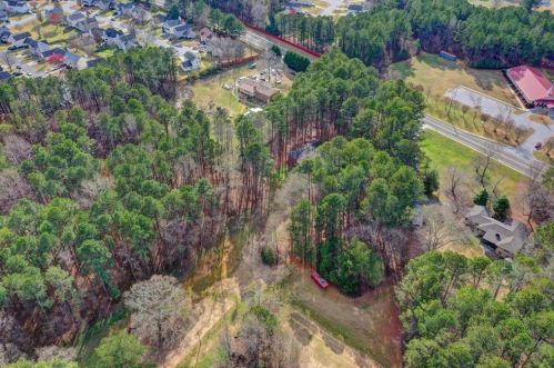 4596 Lenora Church Rd, Lithonia GA 30039-5626 exterior