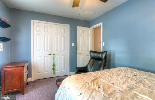 35 Collingswood Ave, Camden NJ 08107-1243 exterior