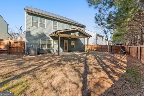 3940 Kingfisher Dr, Atlanta GA exterior